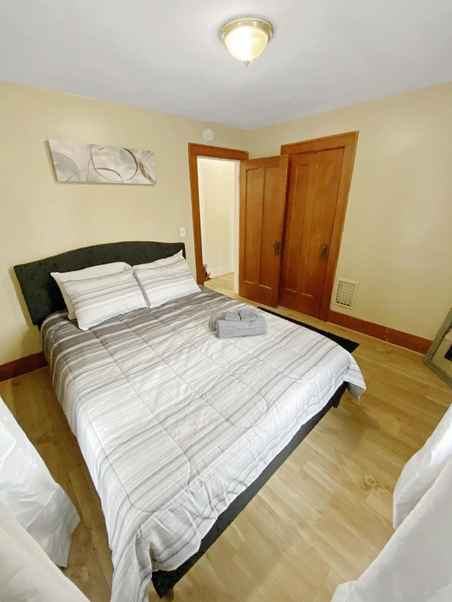 Lux 3Br, Steps From Airport, U Of R & Grocery Stores Ρότσεστερ Εξωτερικό φωτογραφία
