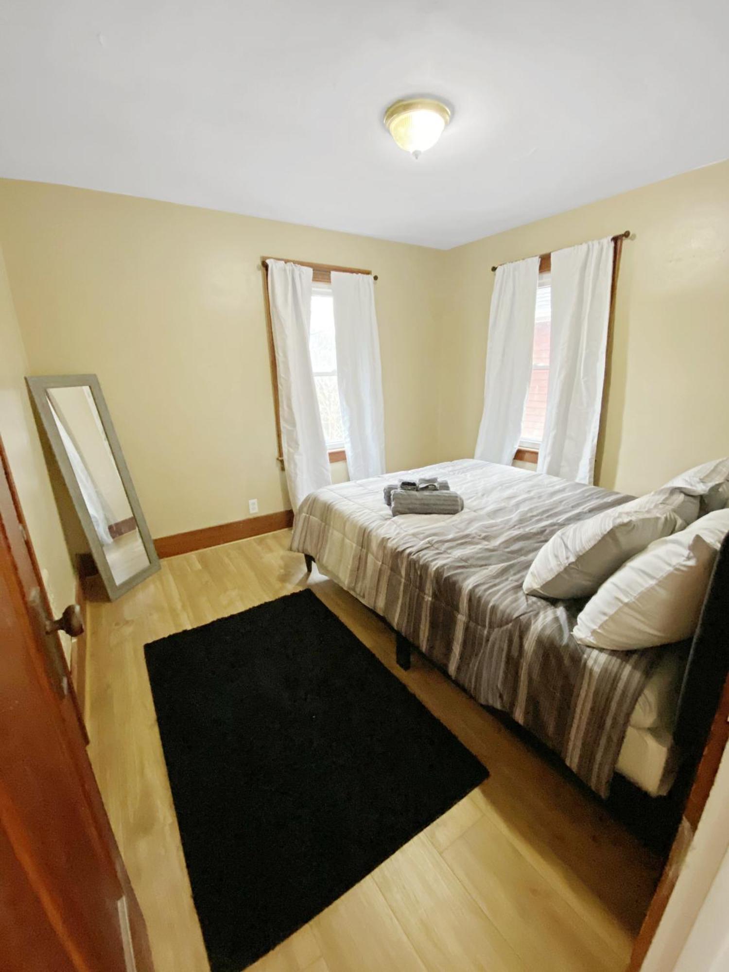 Lux 3Br, Steps From Airport, U Of R & Grocery Stores Ρότσεστερ Εξωτερικό φωτογραφία
