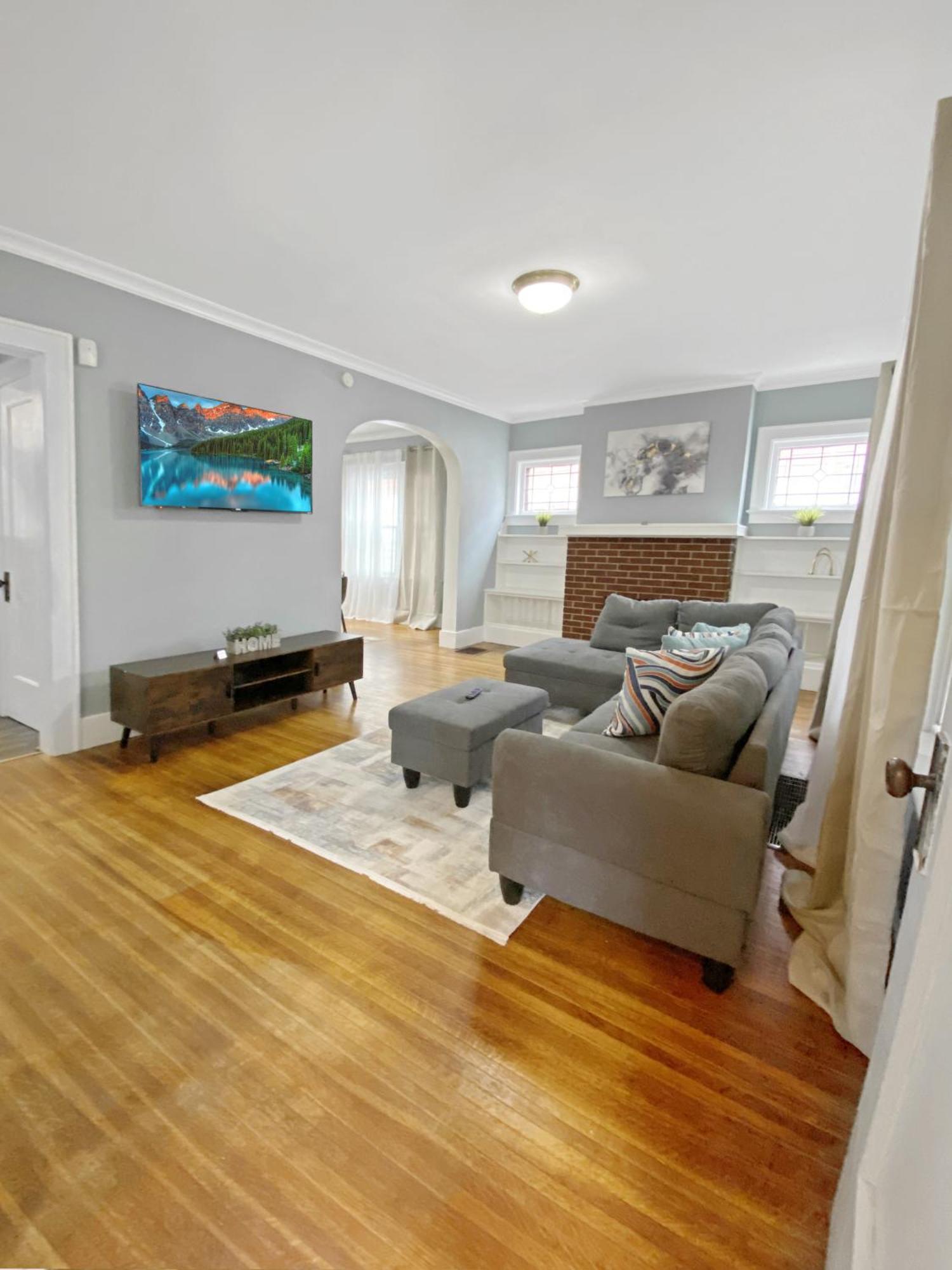 Lux 3Br, Steps From Airport, U Of R & Grocery Stores Ρότσεστερ Εξωτερικό φωτογραφία