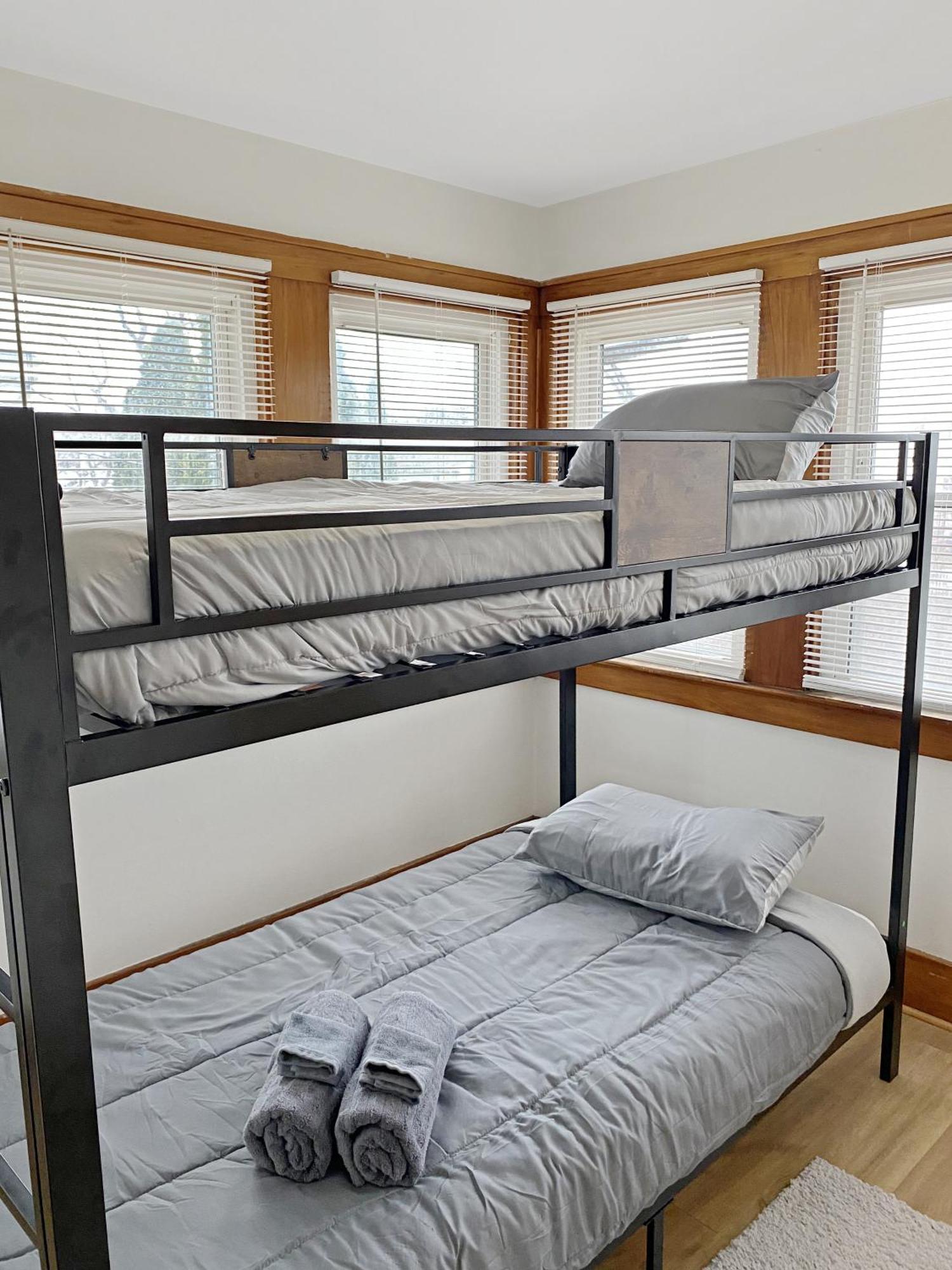 Lux 3Br, Steps From Airport, U Of R & Grocery Stores Ρότσεστερ Εξωτερικό φωτογραφία